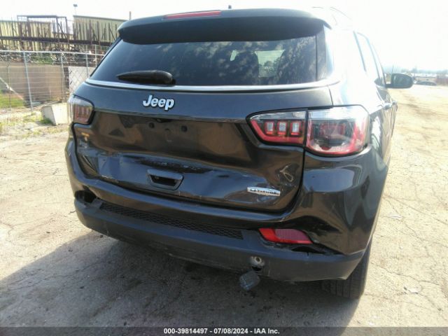 3C4NJCBB6JT186537 Jeep Compass Latitude Fwd