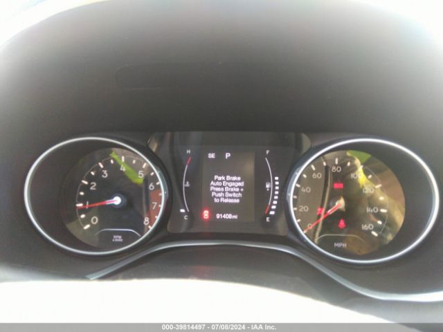 3C4NJCBB6JT186537 Jeep Compass Latitude Fwd