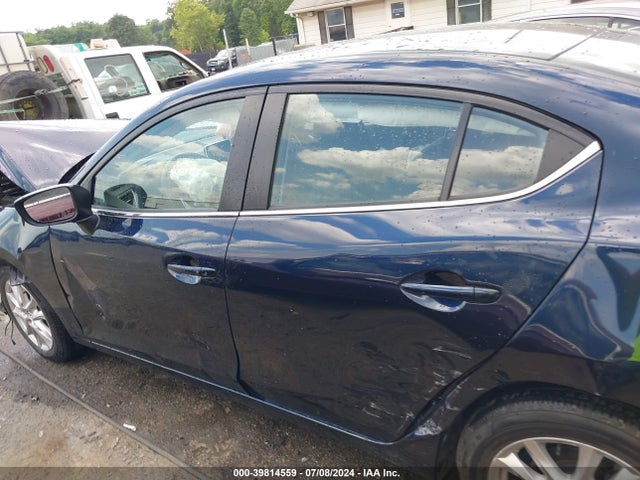 Mazda Mazda3 I Touring 2016 JM1BM1V71G1290164 Image 15