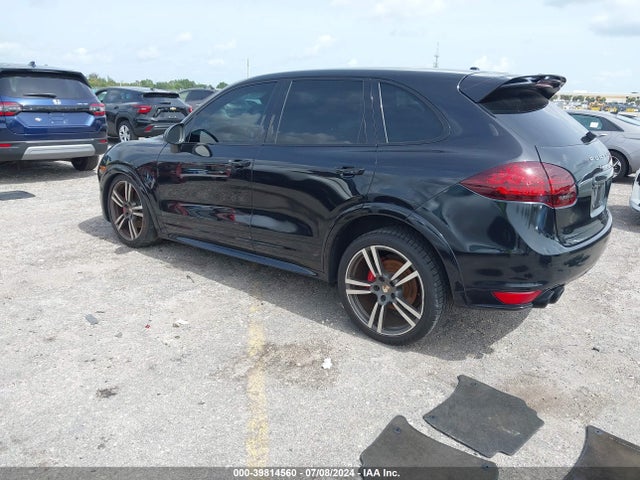 2013 PORSCHE CAYENNE WP1AD2A24DLA74755 Photo 2