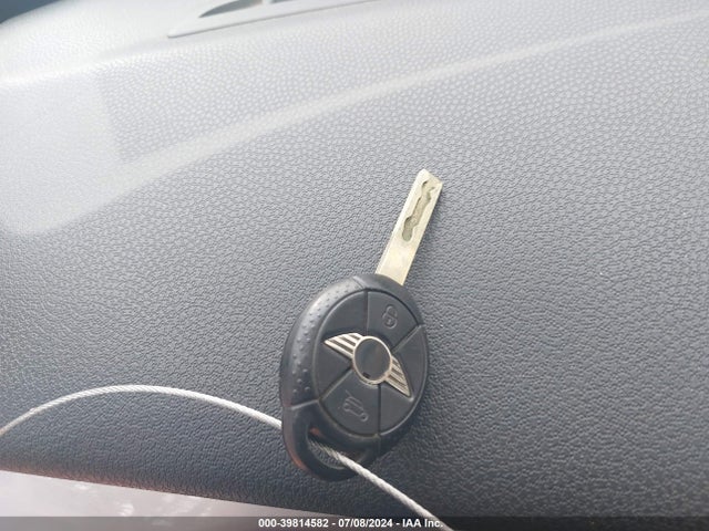 2006 MINI COOPER WMWRF33536TF65655 Photo 10