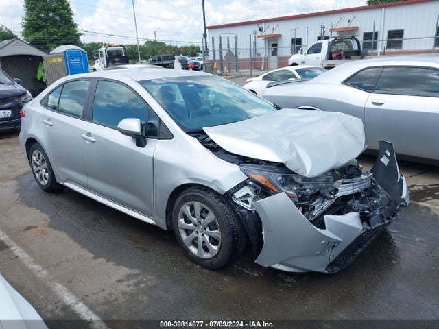 Toyota COROLLA LE 2020 5YFEPRAE4LP049180 головне зображення