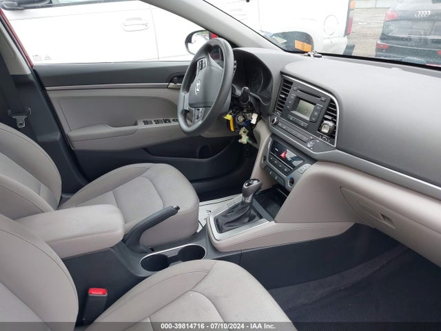 Hyundai ELANTRA SE 2017 KMHD74LFXHU400538 Image 5