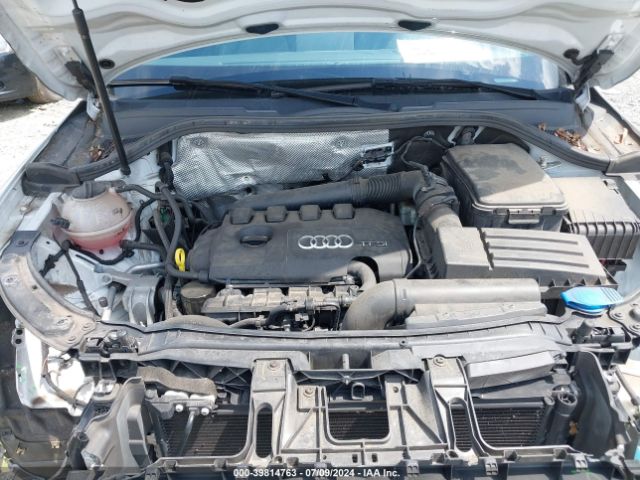 WA1JCCFS3HR002879 Audi Q3 2.0t Premium