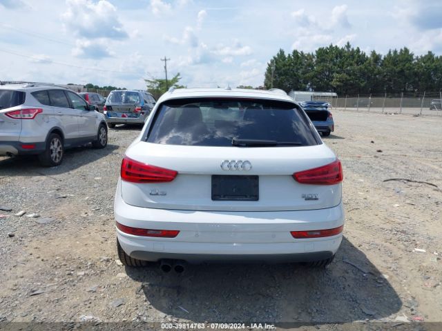 WA1JCCFS3HR002879 Audi Q3 2.0t Premium