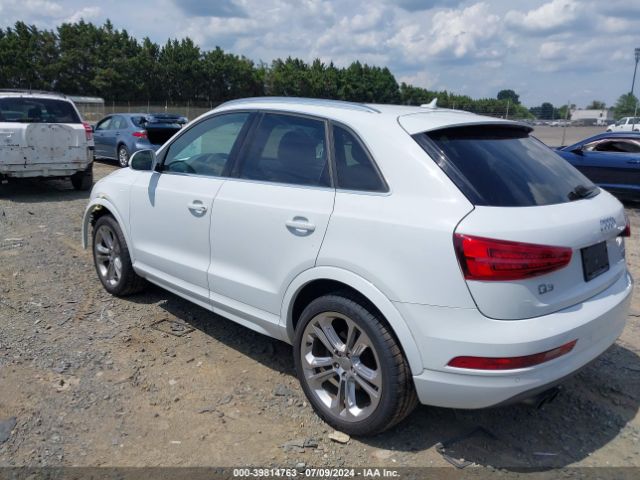 WA1JCCFS3HR002879 Audi Q3 2.0t Premium
