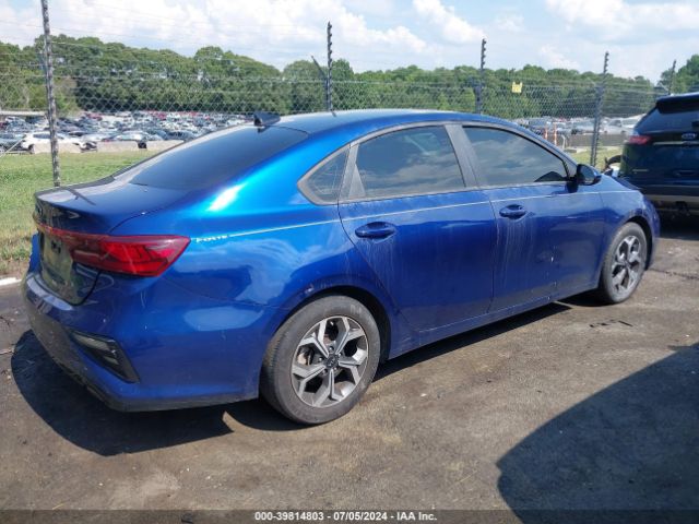 3KPF24AD8ME309418 KIA Forte Lxs