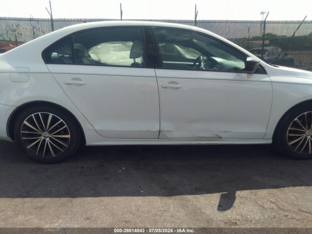 3VWD17AJ2GM416084 Volkswagen Jetta 1.8t Sport