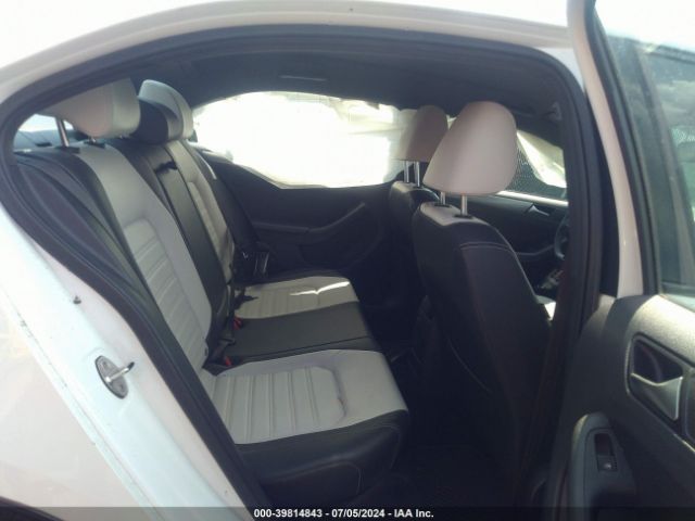 3VWD17AJ2GM416084 Volkswagen Jetta 1.8t Sport