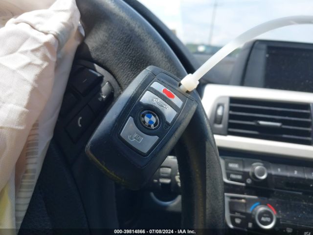 WBA8A9C35HK864033 BMW 320i