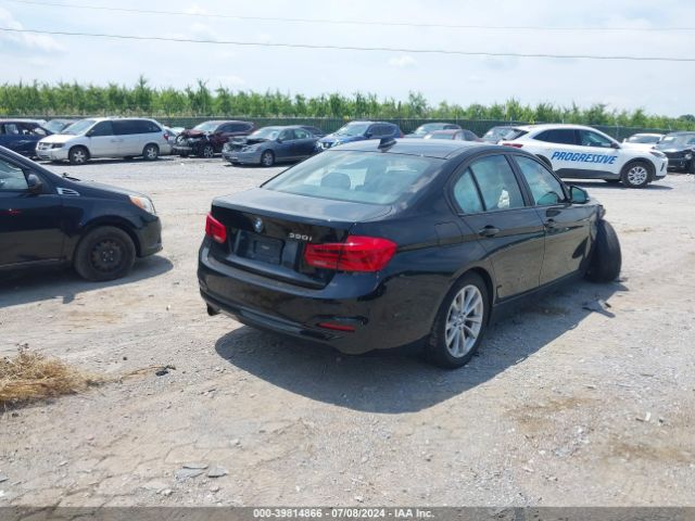 WBA8A9C35HK864033 BMW 320i