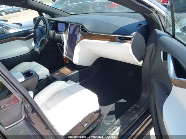 5YJXCBE24GF015608 Tesla Model X 60d/70d/75d/90d/p100d
