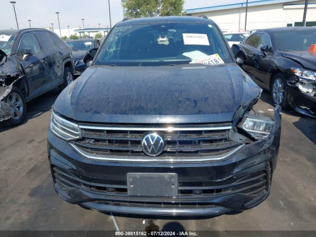 3VVCB7AX7NM033949 Volkswagen Tiguan 2.0t Se R-line Black