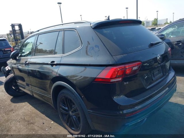 3VVCB7AX7NM033949 Volkswagen Tiguan 2.0t Se R-line Black