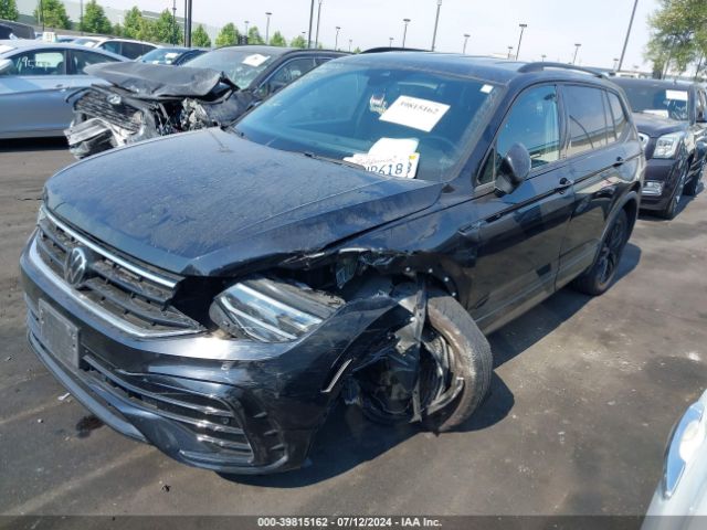 3VVCB7AX7NM033949 Volkswagen Tiguan 2.0t Se R-line Black