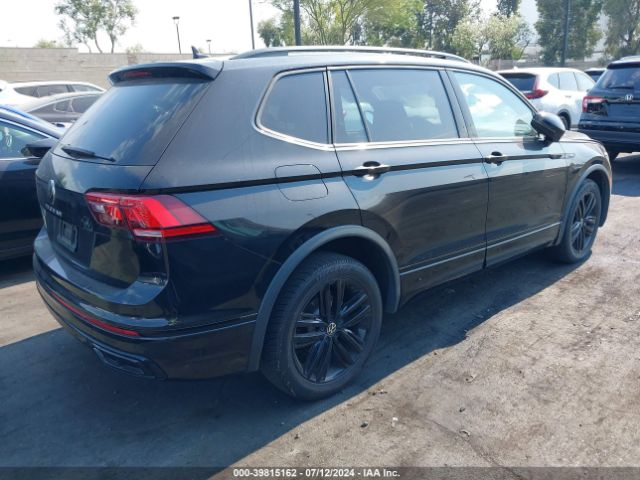 3VVCB7AX7NM033949 Volkswagen Tiguan 2.0t Se R-line Black