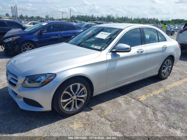 55SWF4JB7GU148365 Mercedes-Benz C 300 Luxury/sport