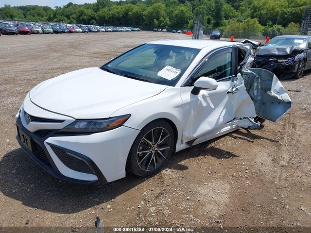 Toyota CAMRY SE 2024 4T1G11BKXRU128909 Image 2