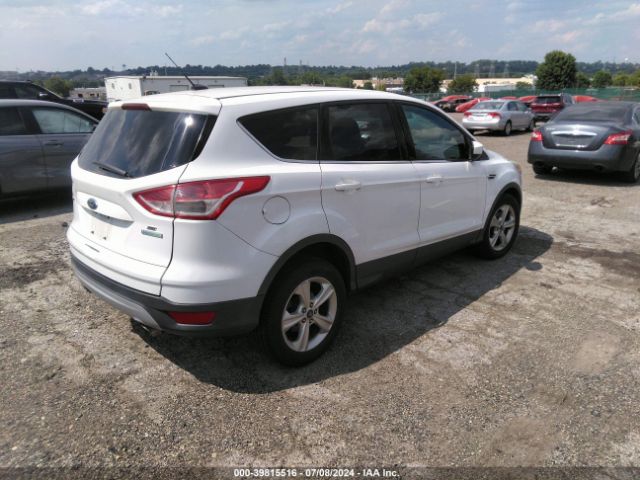 1FMCU0GX4EUE14463 Ford ESCAPE SE