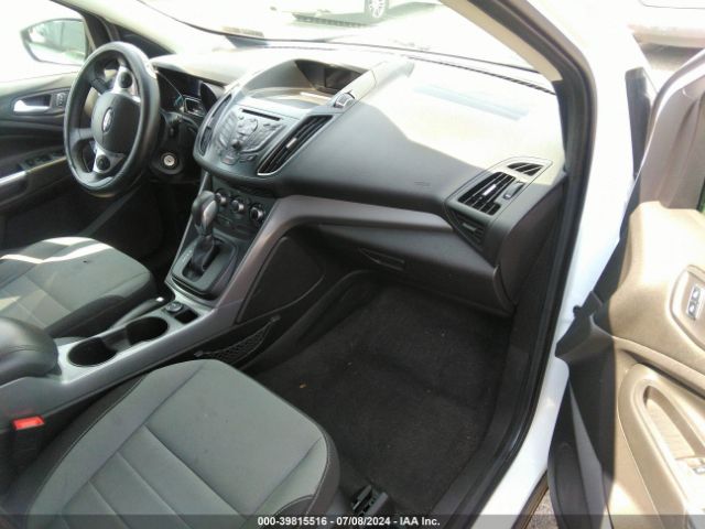1FMCU0GX4EUE14463 Ford ESCAPE SE