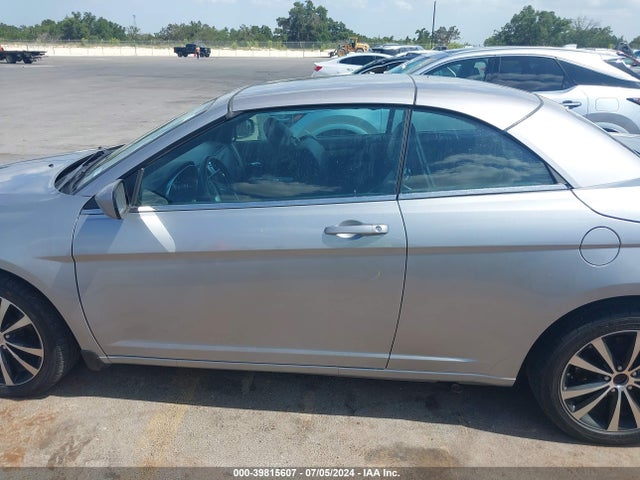 Chrysler 200 S 2014 1C3BCBGG3EN135230 Image 14