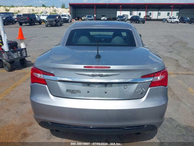 Chrysler 200 S 2014 1C3BCBGG3EN135230 Image 16