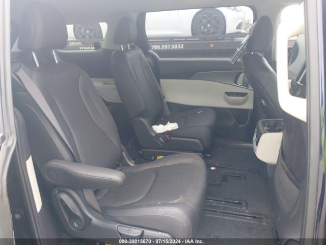 KNDNB4H3XP6242517 KIA Carnival Mpv Lx Seat Package