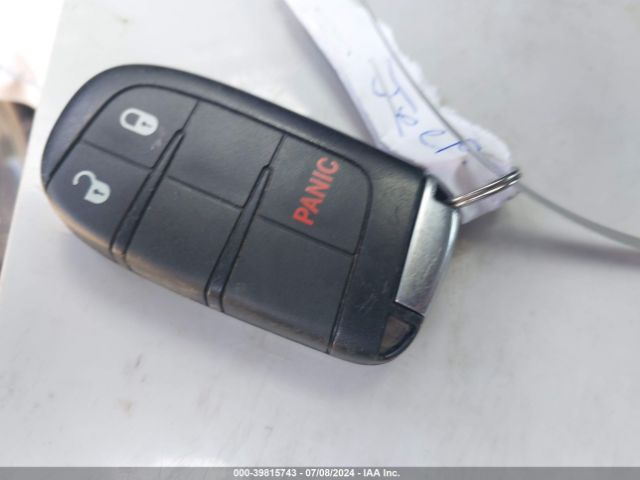 1C4RJEAG3JC171399 Jeep Grand Cherokee Laredo E 4x2