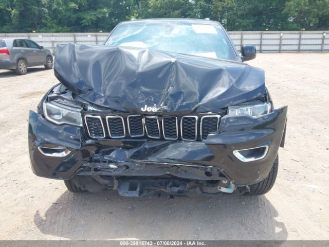 1C4RJEAG3JC171399 Jeep Grand Cherokee Laredo E 4x2