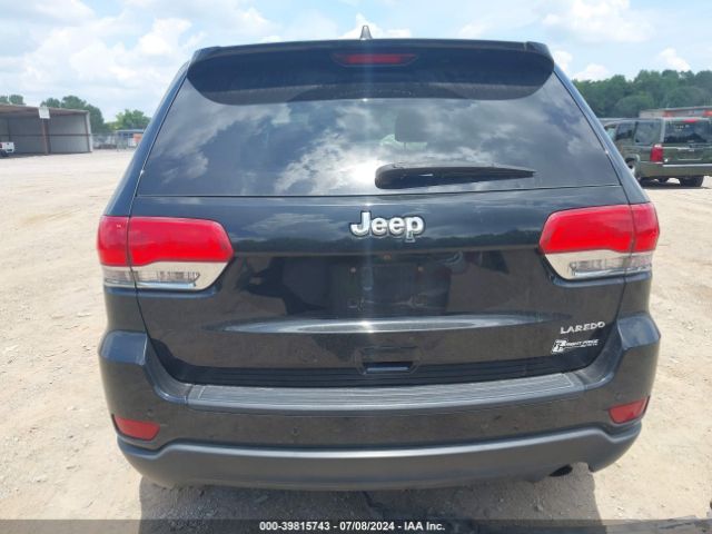 1C4RJEAG3JC171399 Jeep Grand Cherokee Laredo E 4x2