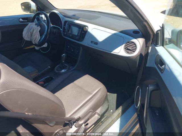 3VW517AT2FM800421 Volkswagen Beetle 1.8t