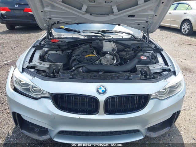WBS3R9C57FK334000 BMW M4