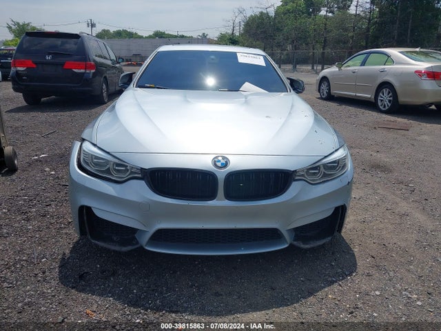 WBS3R9C57FK334000 BMW M4