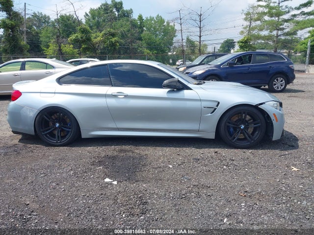 WBS3R9C57FK334000 BMW M4