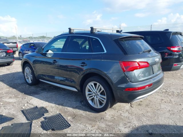 WA1BNAFY7K2018977 Audi Q5 45 Premium
