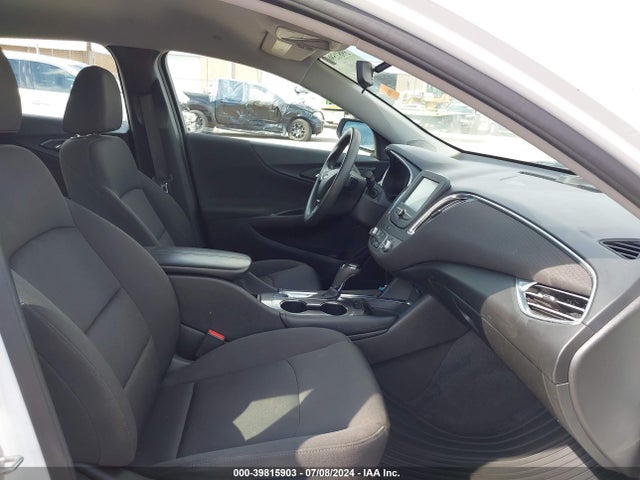 Chevrolet MALIBU LT 2018 1G1ZD5ST5JF263432 Image 5
