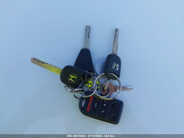 2HKRW6H34HH209201 Honda CR-V LX
