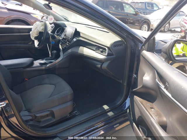 Toyota CAMRY LE 2022 4T1C11AK2NU021640 Image 5