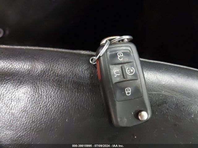 1VWCT7A35FC017404 Volkswagen Passat 1.8t Sel Premium