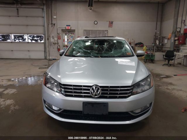 1VWCT7A35FC017404 Volkswagen Passat 1.8t Sel Premium