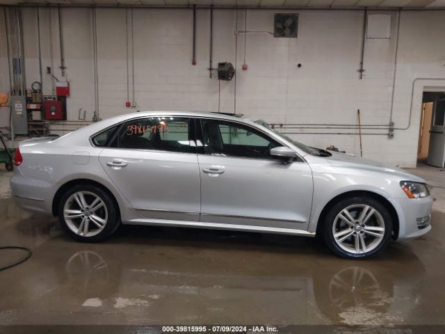 1VWCT7A35FC017404 Volkswagen Passat 1.8t Sel Premium