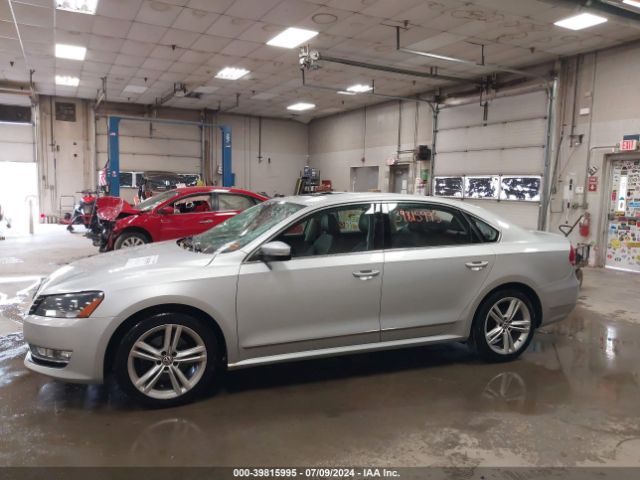 1VWCT7A35FC017404 Volkswagen Passat 1.8t Sel Premium
