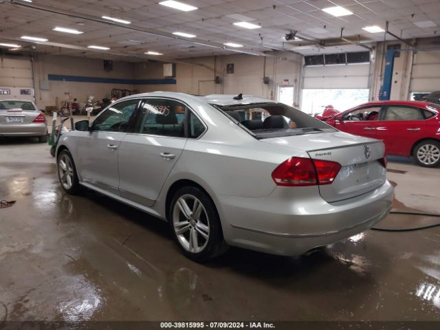 1VWCT7A35FC017404 Volkswagen Passat 1.8t Sel Premium