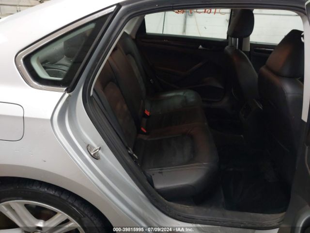 1VWCT7A35FC017404 Volkswagen Passat 1.8t Sel Premium