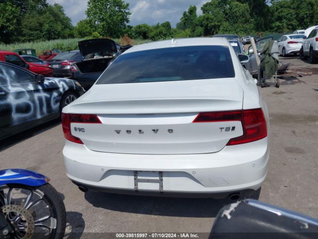 LVY982MK1JP037731 Volvo S90 T5 Momentum