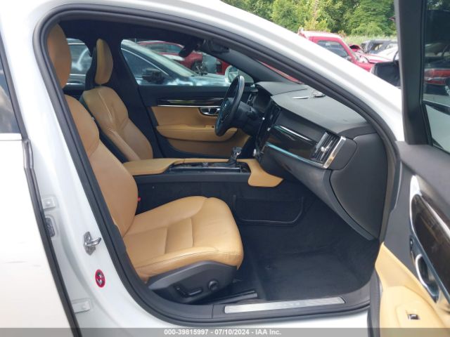 LVY982MK1JP037731 Volvo S90 T5 Momentum