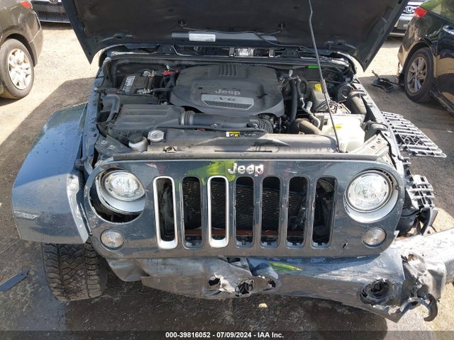 1C4BJWEG1HL579136 Jeep Wrangler Unlimited Sahara 4x4