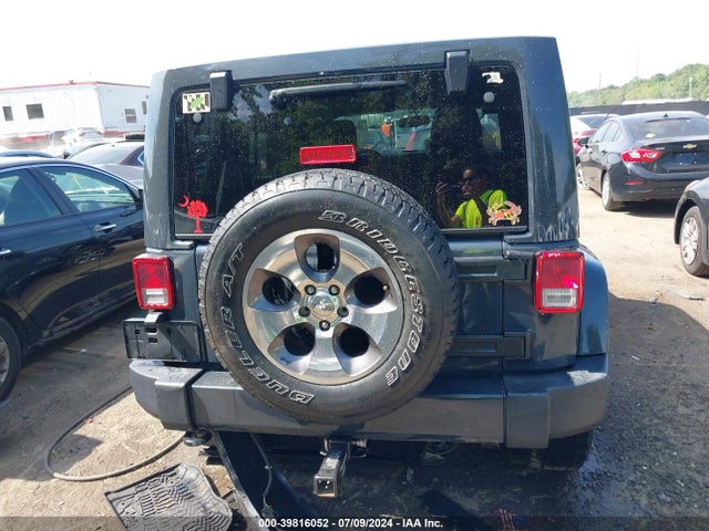 1C4BJWEG1HL579136 Jeep Wrangler Unlimited Sahara 4x4