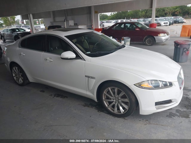 2012 JAGUAR XF SAJWA0FB8CLS41311 Photo 0