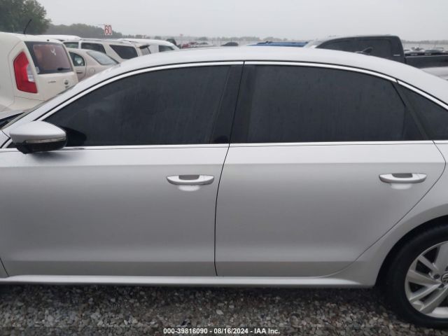 1VWBA7A31JC040057 Volkswagen Passat 2.0t Se